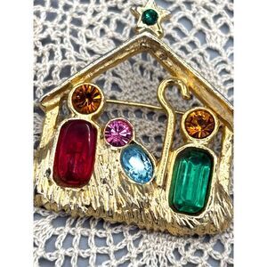 Vintage CAMCO Rhinestone Nativity Brooch Christmas Pin